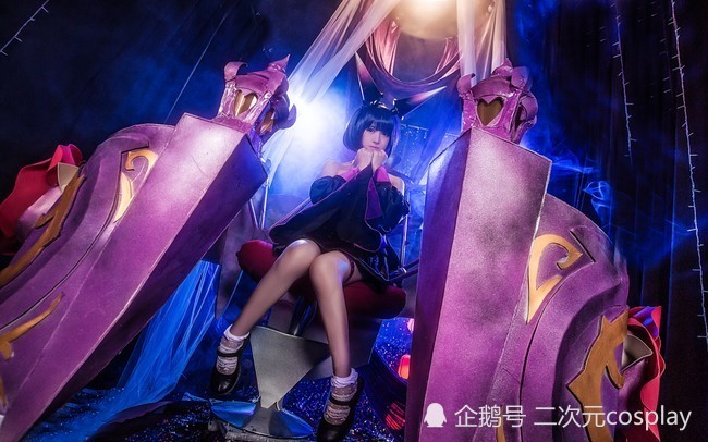 可爱文静还有可爱的剧情王者荣耀蔷薇王座蔡文姬cos