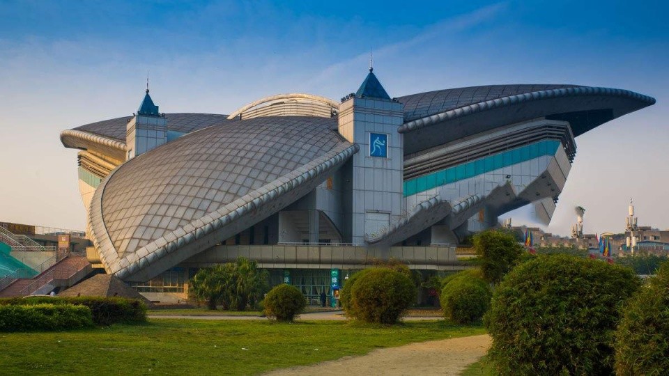 许家印耗资120亿恒大体育馆却像一朵莲花网友快要笑疯了