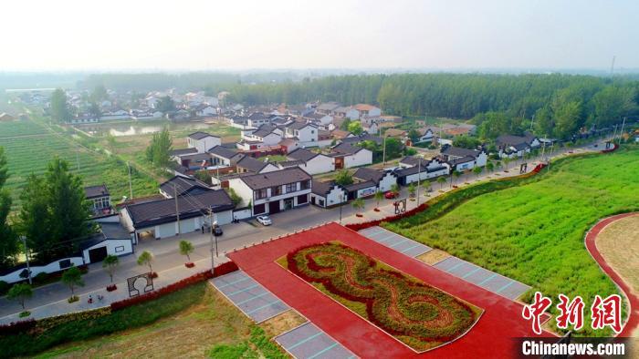 航拍微山湖畔的百年渔村安庄新姿.沛县宣传部供图