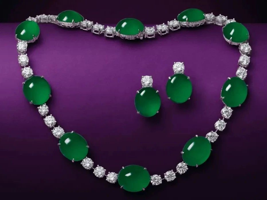 翡翠|慈禧太后戴过的翡翠朝珠，如今价值8亿，竟然在她手上？