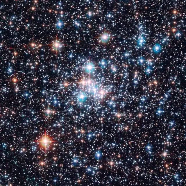 你生日那天,哈勃拍摄的宇宙照片11.1-11.30