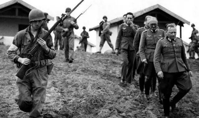 突尼斯战役德意联军全军覆没隆美尔离开北非成名战场