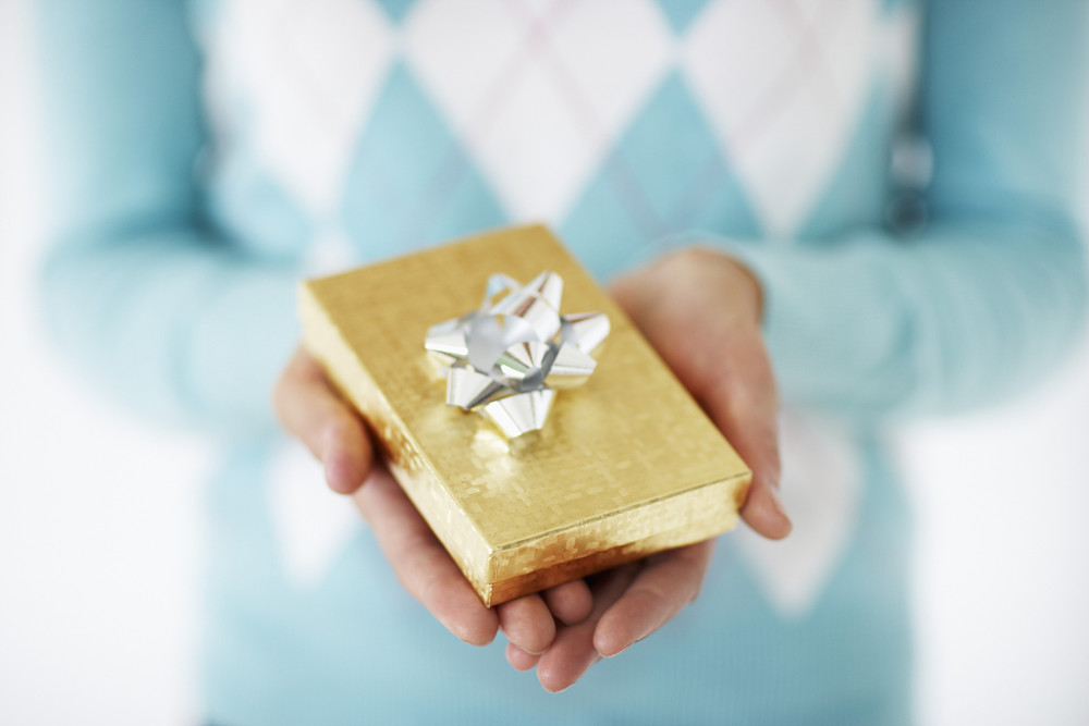 镜子|送什么样的礼物，别人非但不领情，还容易挨揍，您知道吗？