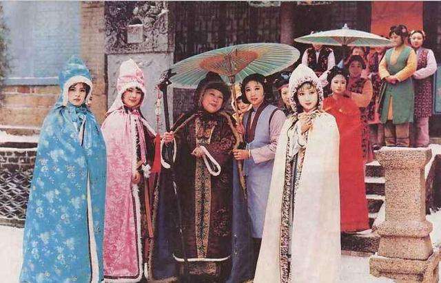 林黛玉|贾琏对林黛玉像亲妹妹一样，为啥对薛宝钗却视而不见？