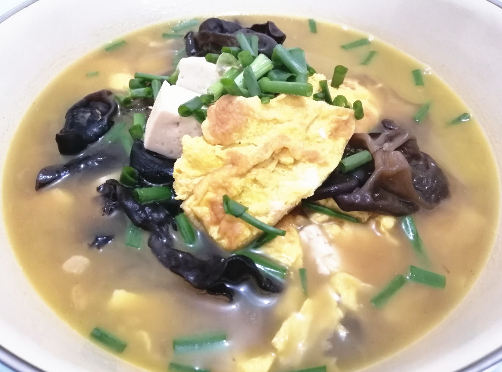 煎蛋和蒸蛋早吃腻了换个新做法蛋糕三鲜汤鲜香又特美味