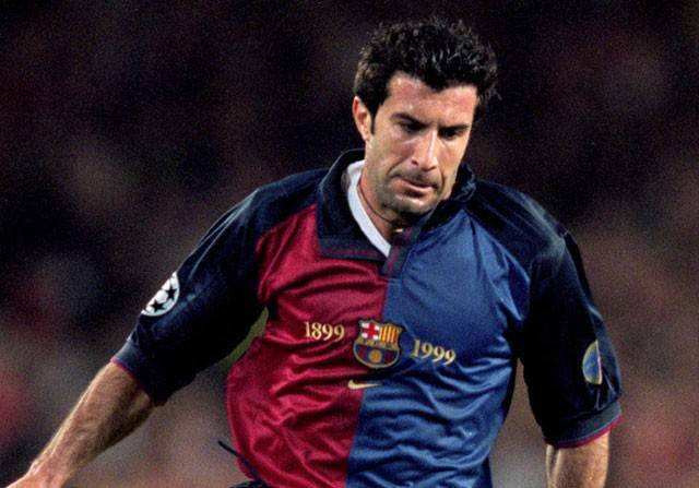 不少国外巴萨球迷对菲戈展开了猛烈的评击,一些不堪入目的词汇也随之