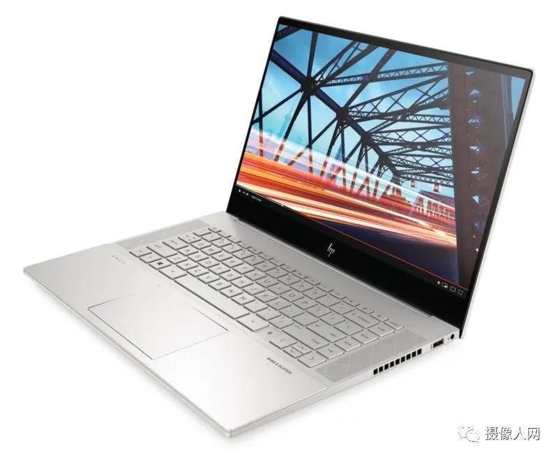 價格方面,hp envy 15也是三款新品中最親民的,也是上市最早的.