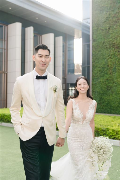 毛加恩宣布,罗雯怀孕喜讯,妻子手拿b超照片曝光