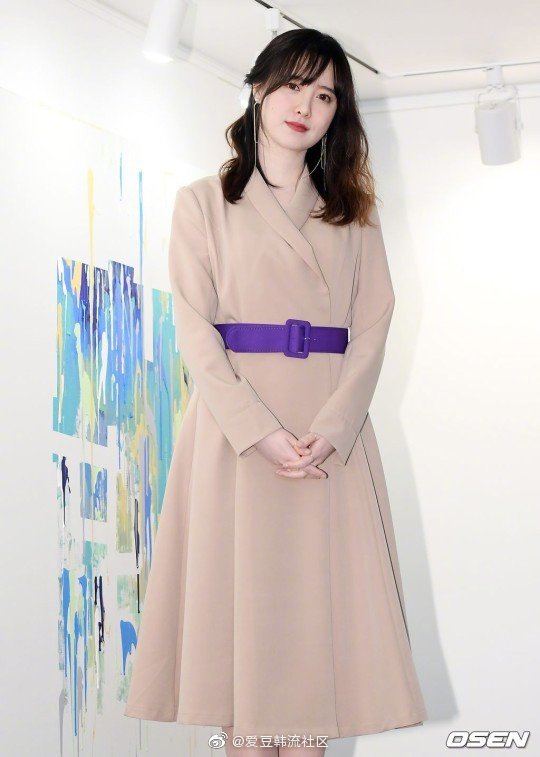 具惠善打离婚官司后首次露面整个人肉嘟嘟还有双下巴