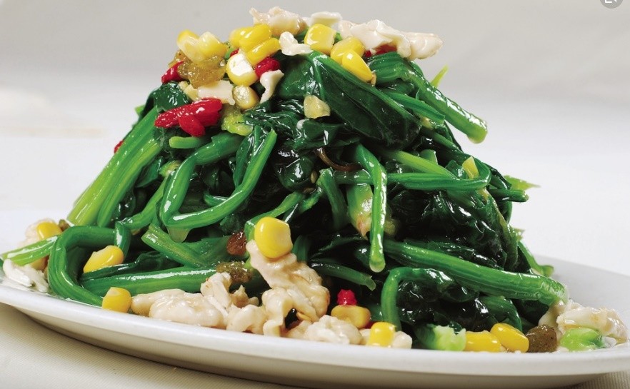 7克,糖 3克,干辣椒 3个,花椒颗粒 20粒,大蒜 2瓣 做法: 1,新鲜菠菜一