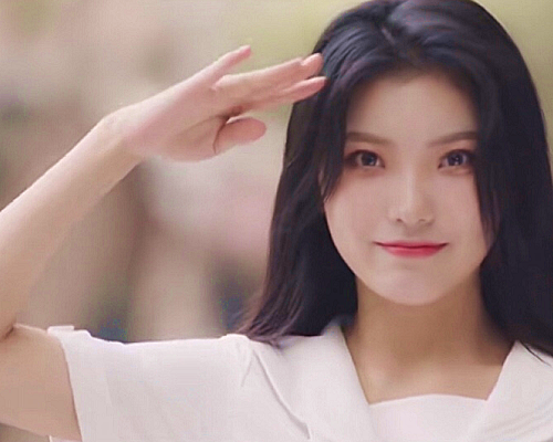 周杰伦伴舞点评申洁,称其比王承渲更有明星气质,确实有亮点