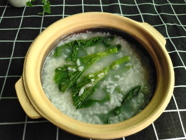 冬寒菜粥 烹饪小贴士: 1,冬寒菜的别称也称为冬苋菜,马蹄子莱,冬葵,滑