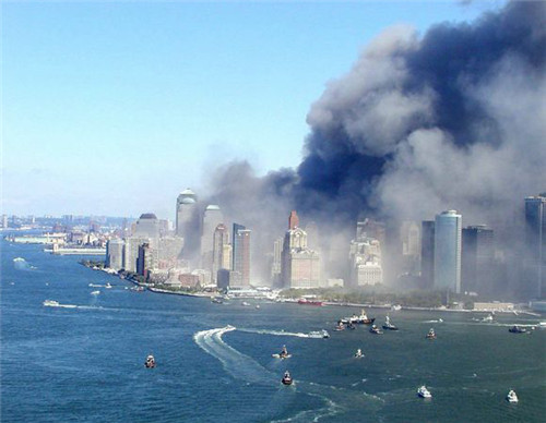 事发当日,美国一共有4架飞机被劫持,除了撞击纽约世界贸易中心的两架