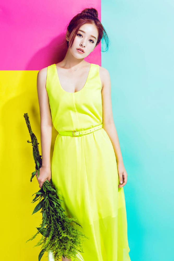 阚清子出道十一年,仍然租房子住,因为没钱和户口问题