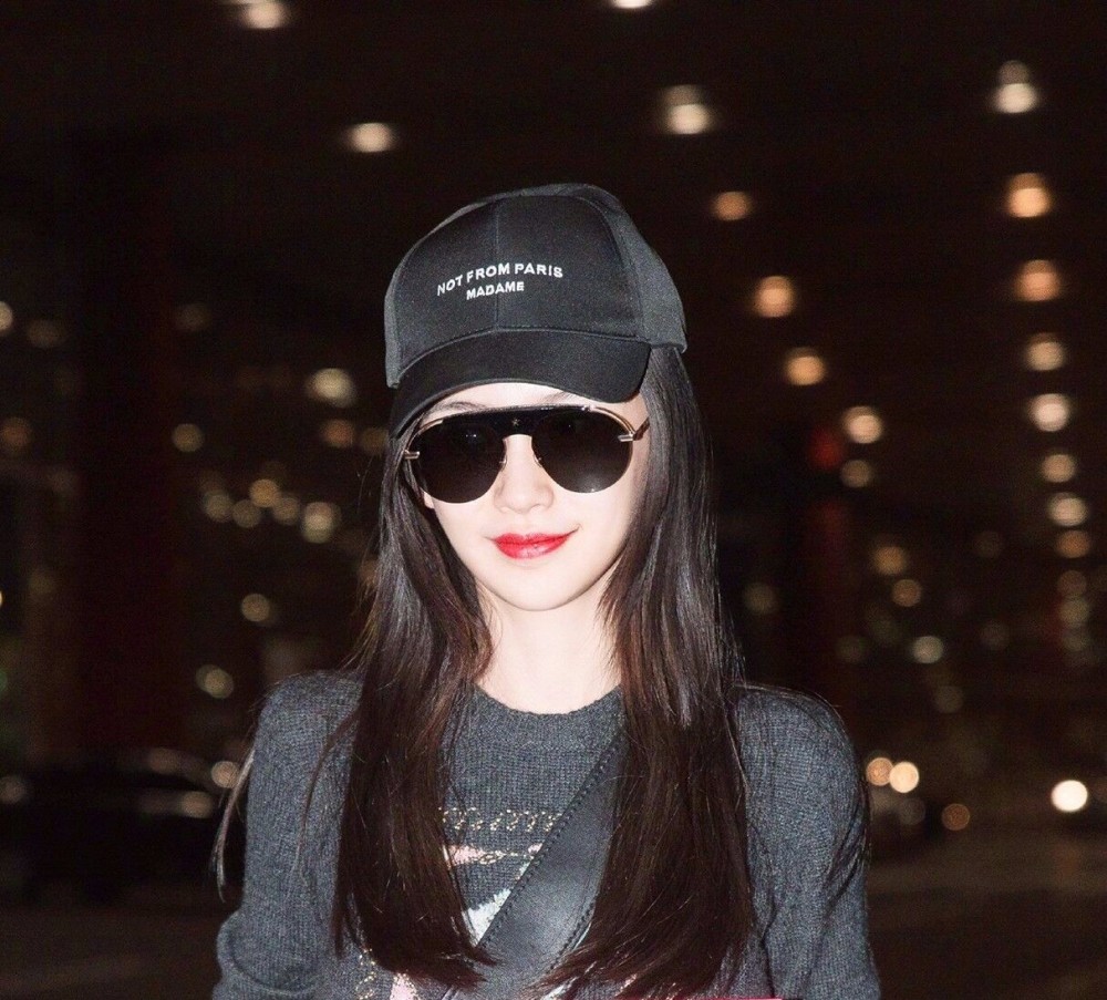 墨镜怎么选才好看又防晒看看杨颖这个墨镜狂魔就知道怎么选了