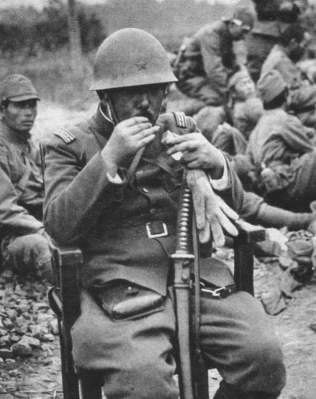 二战日军少尉月薪70円准尉却能领80円为何军衔高的工资更低