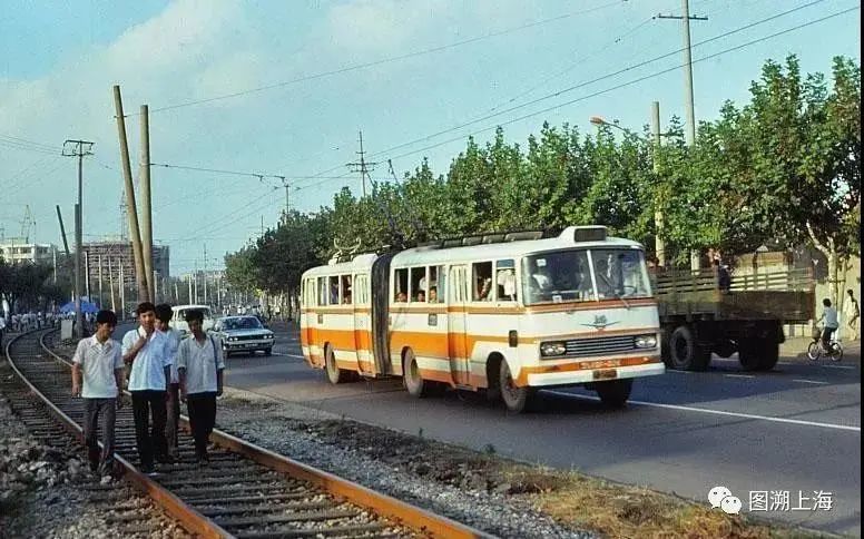 藏得太深上海这条公交线竟有过那么多名字