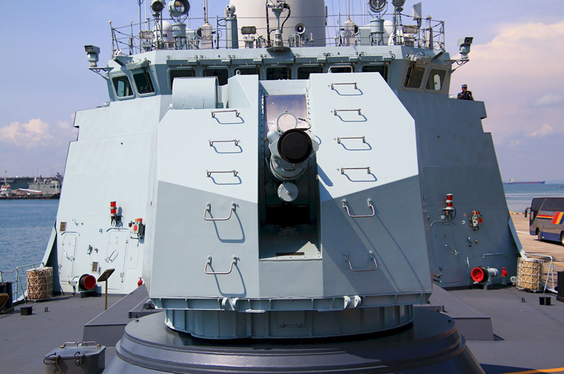 从新青年走向中老年—054a型首舰进厂中修改装