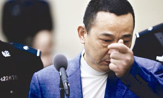 刘汉:汶川地震捐出5000万的慈善富豪,却是沾满鲜血的"伪善者"_腾讯