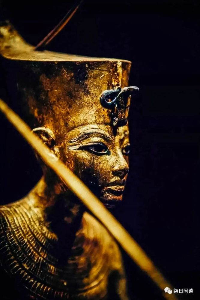 出这个曾被委以重任的早逝少年穿越冥界黑暗的夜晚又一次在黎明重生