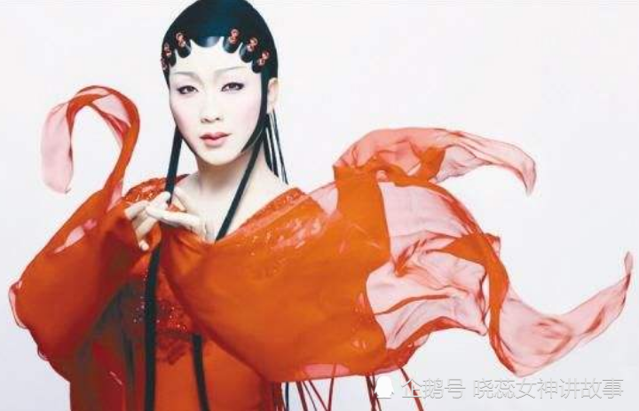 李玉刚有多渣?有过三段婚姻,走红之后抛弃老婆,今成为外国高官女婿!