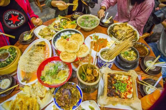 全世界繁华城市排名_上海改名了,麻烦请叫我“世界一线城市”!