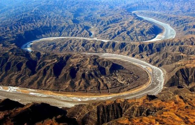 黄河源头终于找到了竟然只有碗口大小人们最好不要靠近