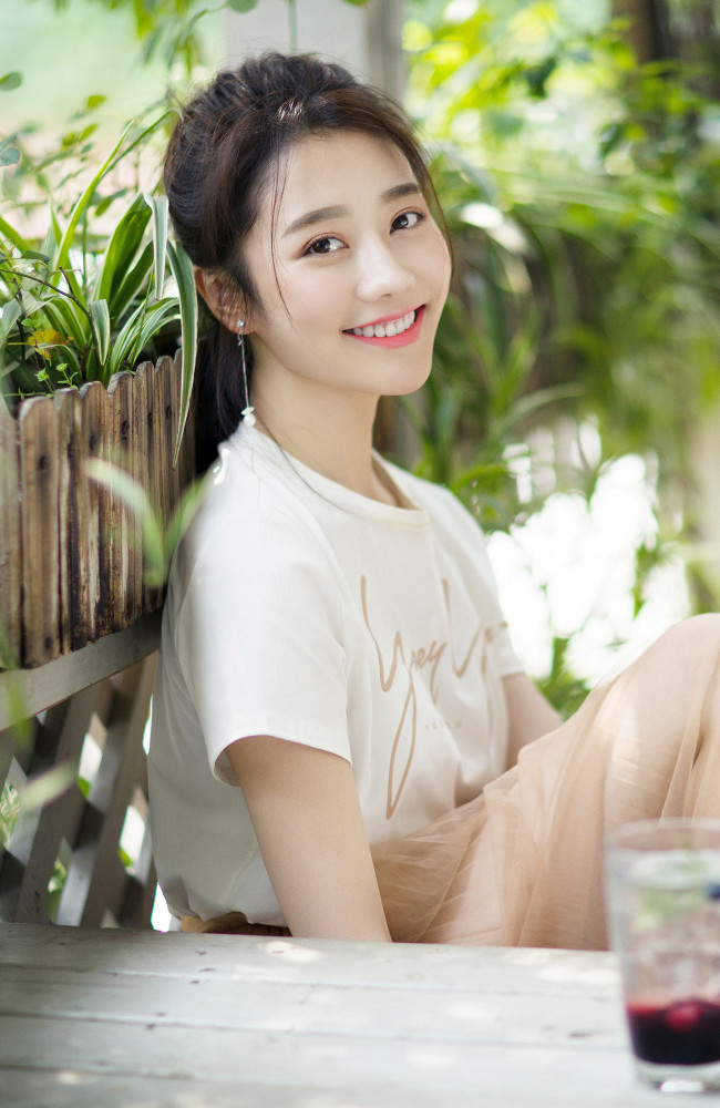 女神龙政璇第5638期气质潮流美图欣赏