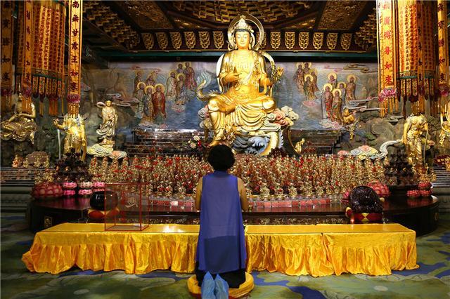 三十三观音堂抄经是收摄心神的好方法是与智慧者对话的过程