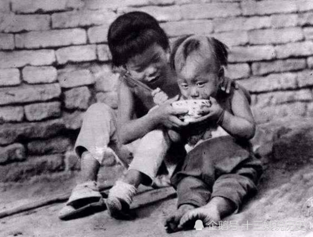 晚清穷人真实生活场景：苦苦挣扎难活命，每一张都充满血泪，往事不堪回首_腾讯新闻