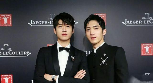 杨幂和井柏然在同一地方拍写真魏大勋会删除井柏然相关的微博吗