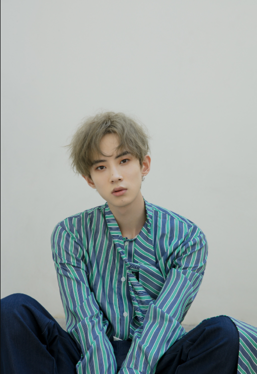 送黄新淳签名照