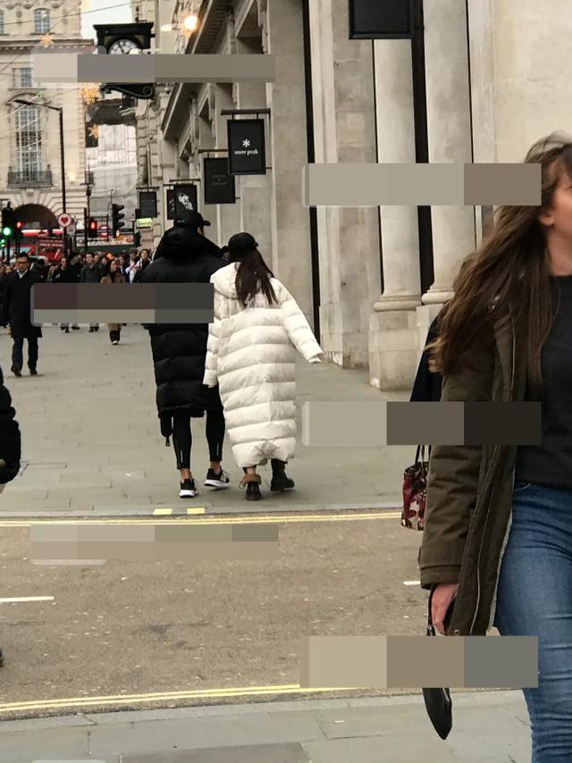 张大奕与小鲜肉同游伦敦亲密逛街关系不一般总裁不是她唯一男友