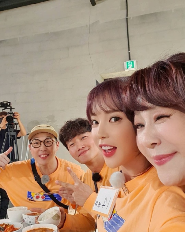 惊天大瓜梁世灿小不点公布恋情