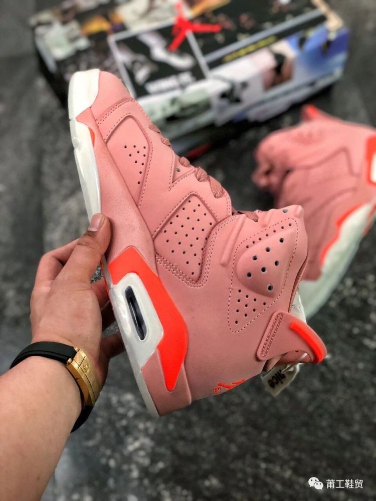 粉嫩配色少女感十足,讨女友欢心必备神鞋!aj6代樱花粉篮球鞋开箱