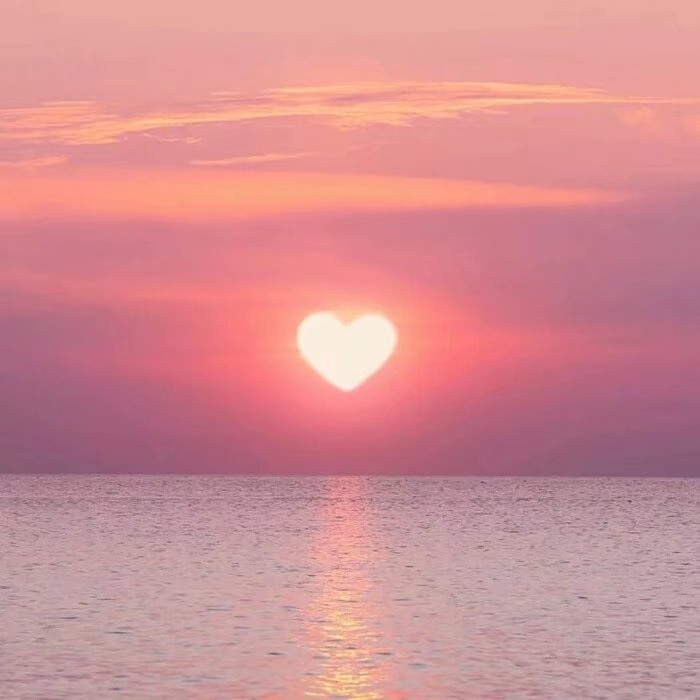 粉色系朋友圈温柔背景图因为喜欢可迎万难