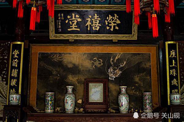 别看黛玉年纪小,人情世故全知道,从她初入贾府就能看出来