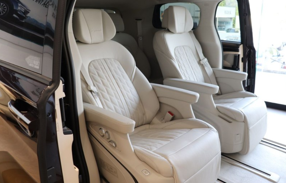 全新别克gl8六座版,网友:听说要加价4万!