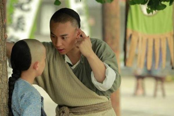 所以《自古英雄出少年》的主演曾在央视节目上团聚,但却唯独少了郝勇