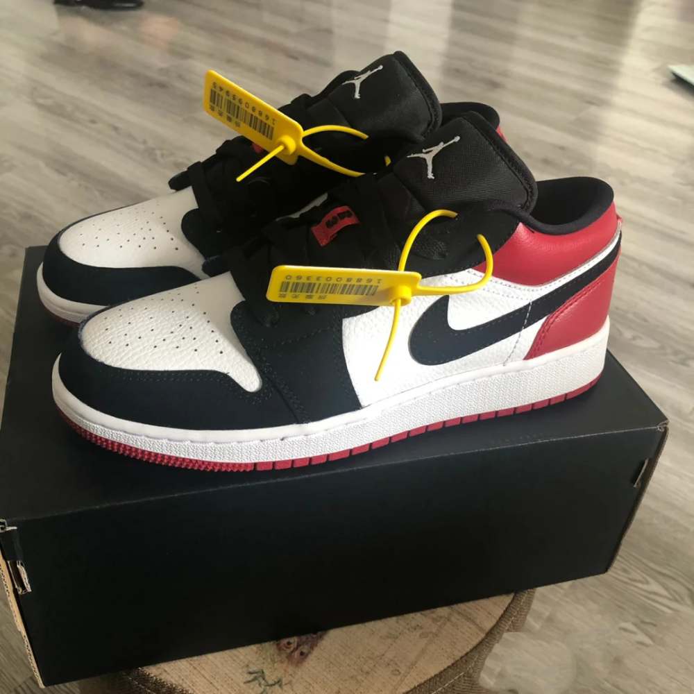 aj非常受欢迎的脚趾系列看看哪双是你的菜