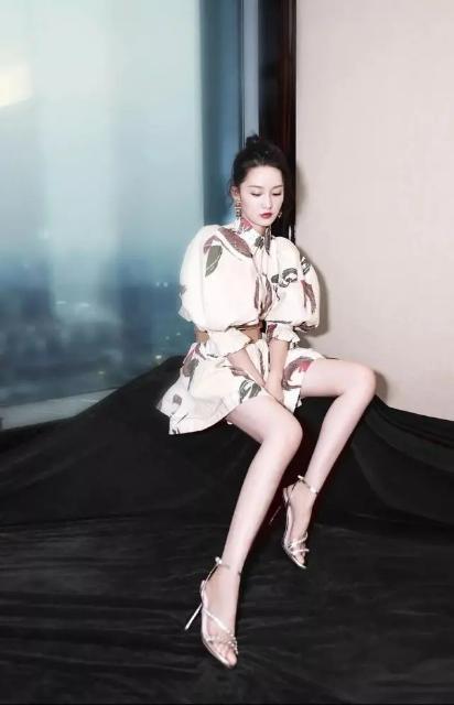 漫画腿 大势已去 现男生都喜欢的是 酒杯腿 这也太美了吧 腾讯新闻