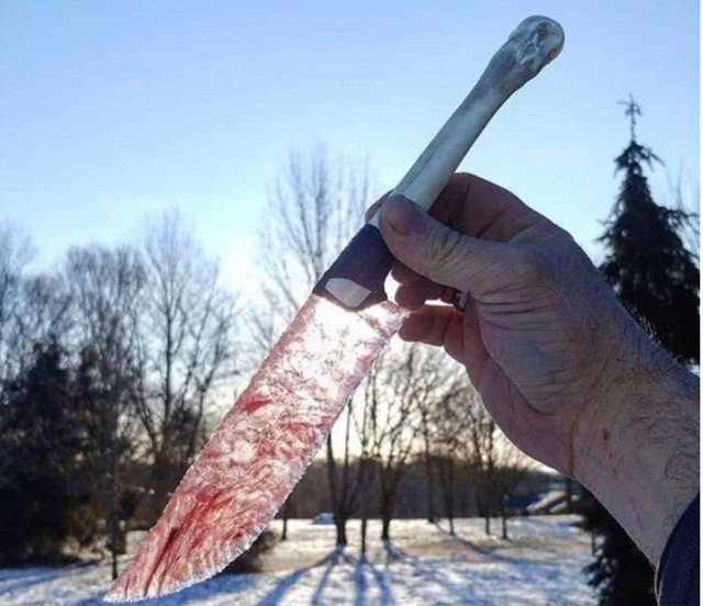 世界4大顶级匕首:第1全身透明用玻璃制成,第2是手术刀鼻祖