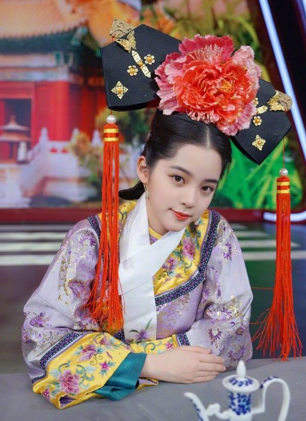 欧阳娜娜为何从不演宫廷戏,当她穿上"格格装"后:确定有19岁?