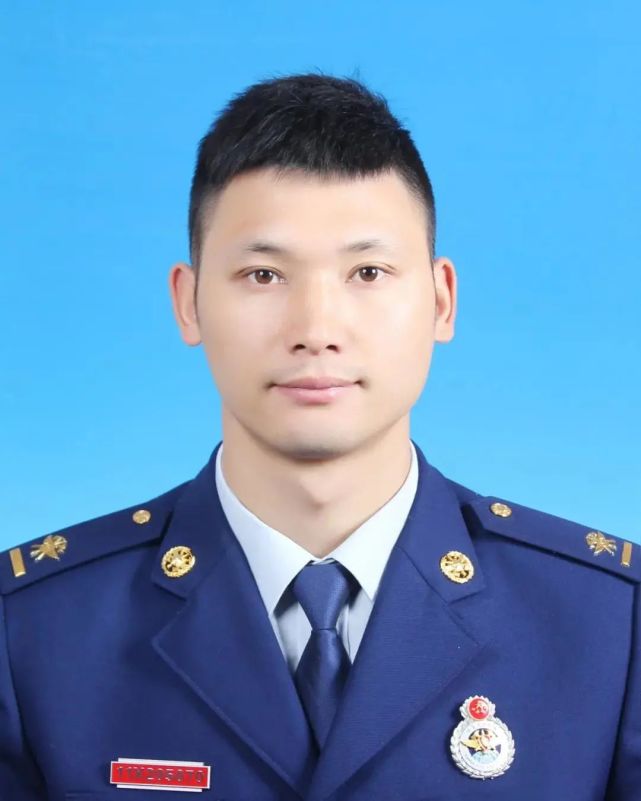 喜报厉害了他又获奖啦