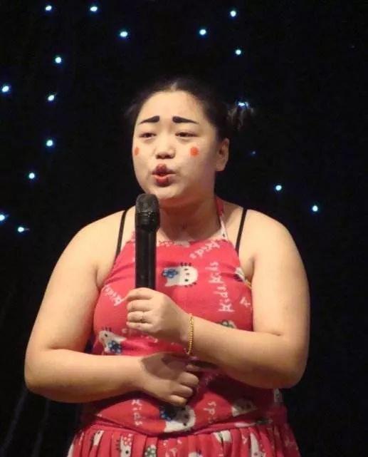 小黄飞面具人生拼搏的道路上欢乐给别人悲伤留给自己