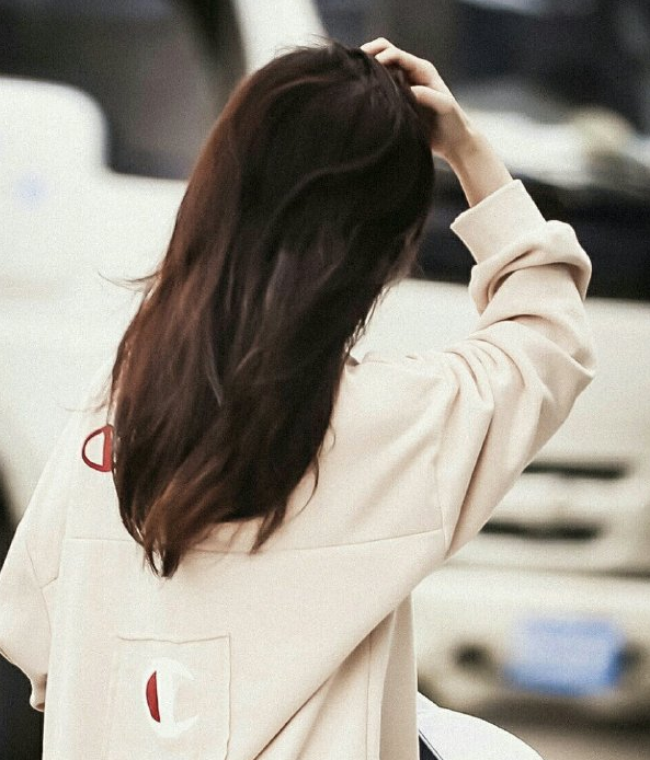 四张鞠婧祎背影混入一个郑爽真爱粉一秒认出假粉一脸懵