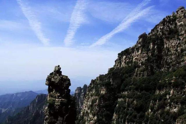 河北白石山奇峰密佈大理岩峰林地貌千姿百態