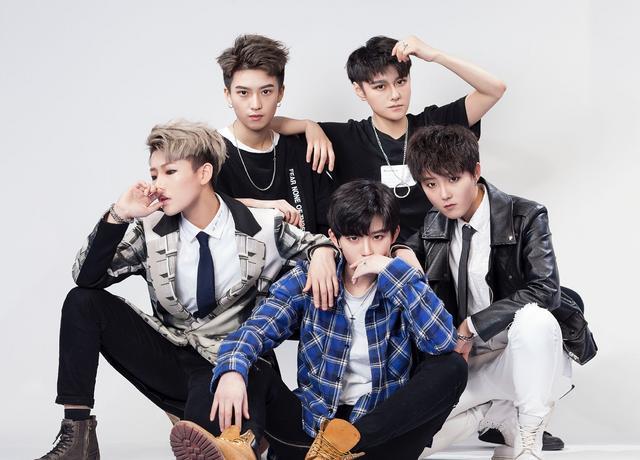 陆柯燃参加青2前刚出道因中性风惹争议性格却很软萌还喜欢千玺