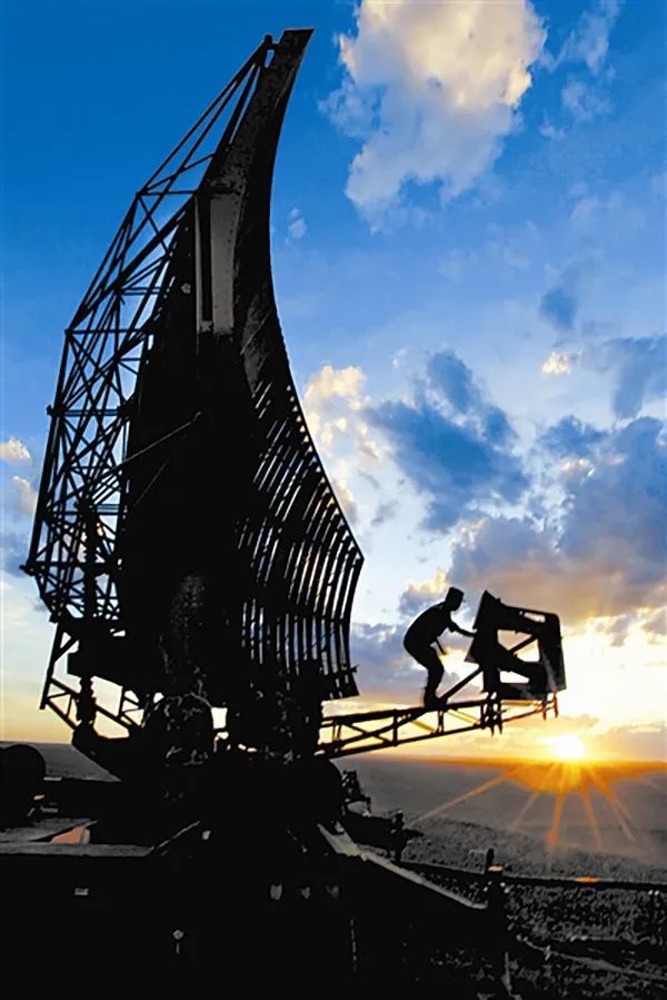 今天是你的生日空军雷达兵