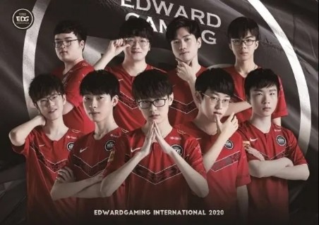 LPL季后赛第一局：EDG与RNG的宿命对决，不确定因素uzi